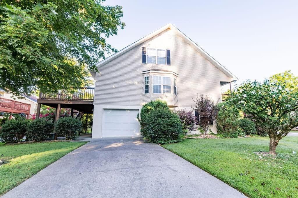 Cozy Pigeon Forge Home W Hot Tub Near River Exterior foto